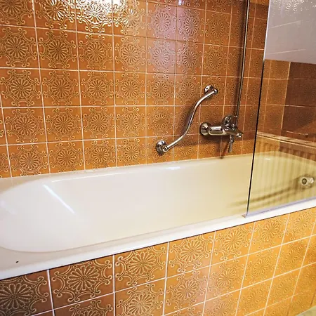 Сasa de vacaciones Aparthaus Bruck By Interhome *